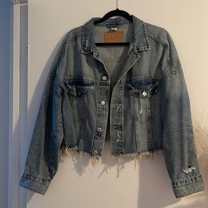 ❌SOLD❌🤍H&M🤍 DISTRESSED RIPPED CROP DENIM JACKET